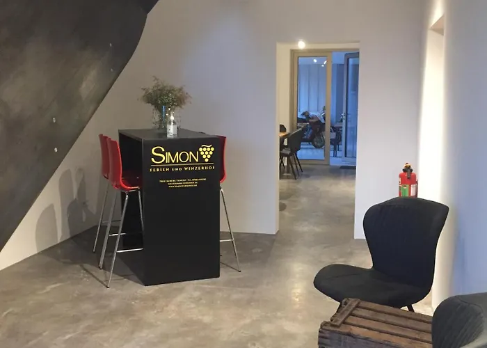 Ferien- Und Winzerhof Simon شقة